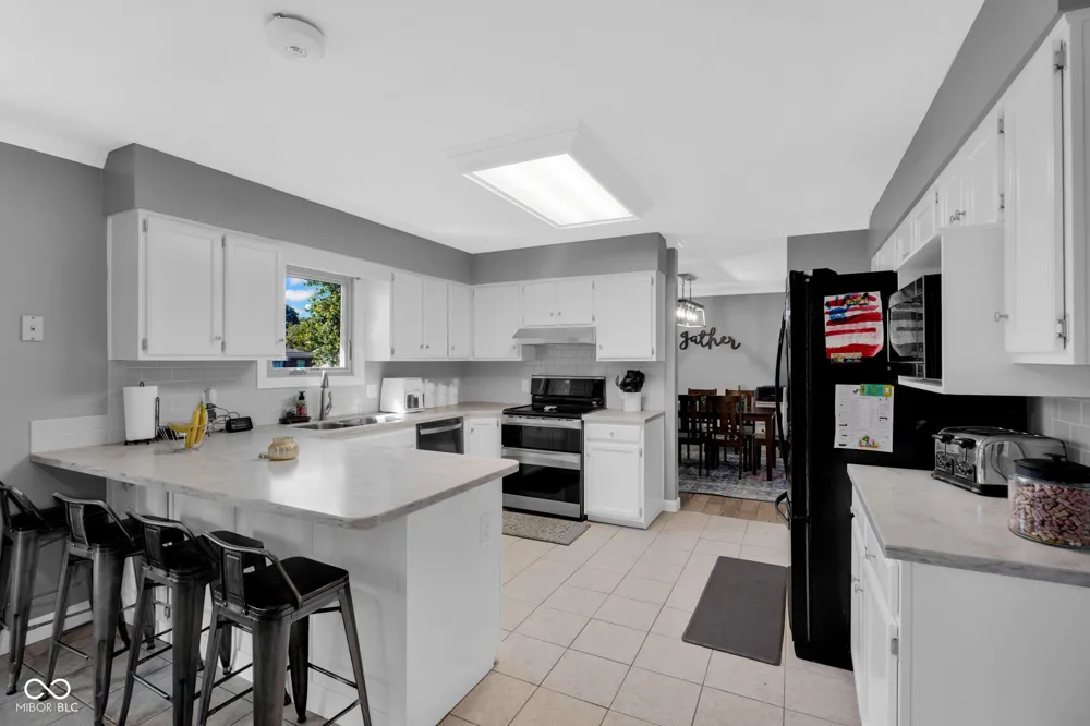 2251 Reston Lane Columbus, IN 47203