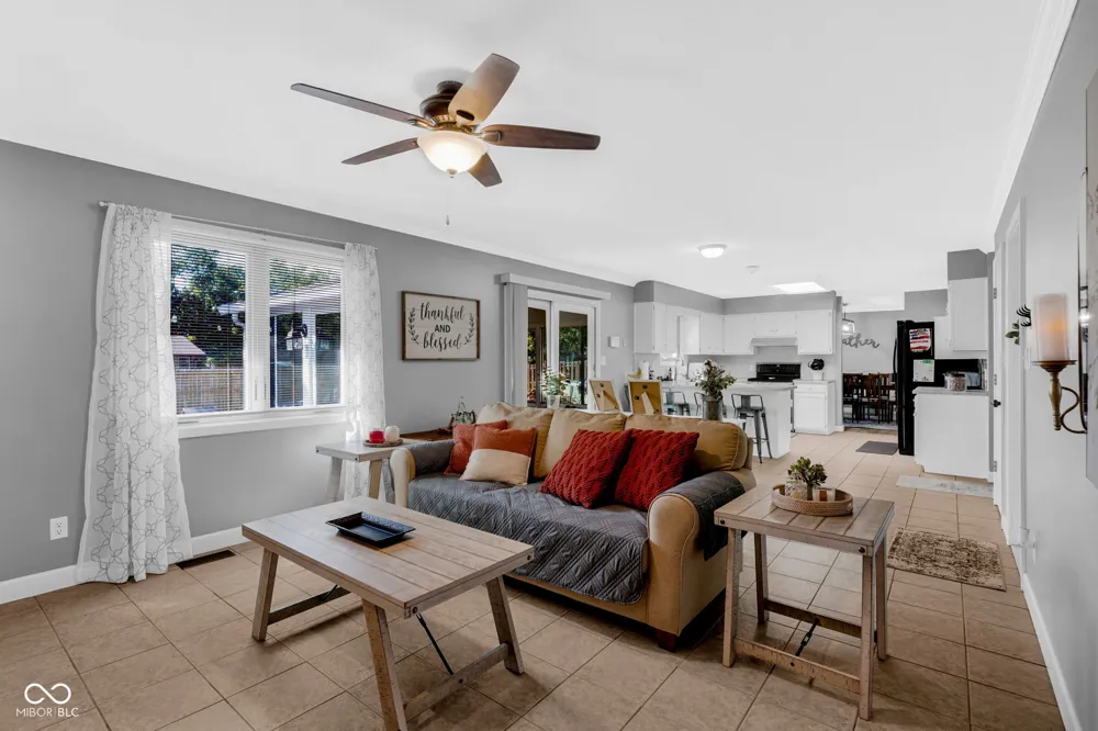 2251 Reston Lane Columbus, IN 47203