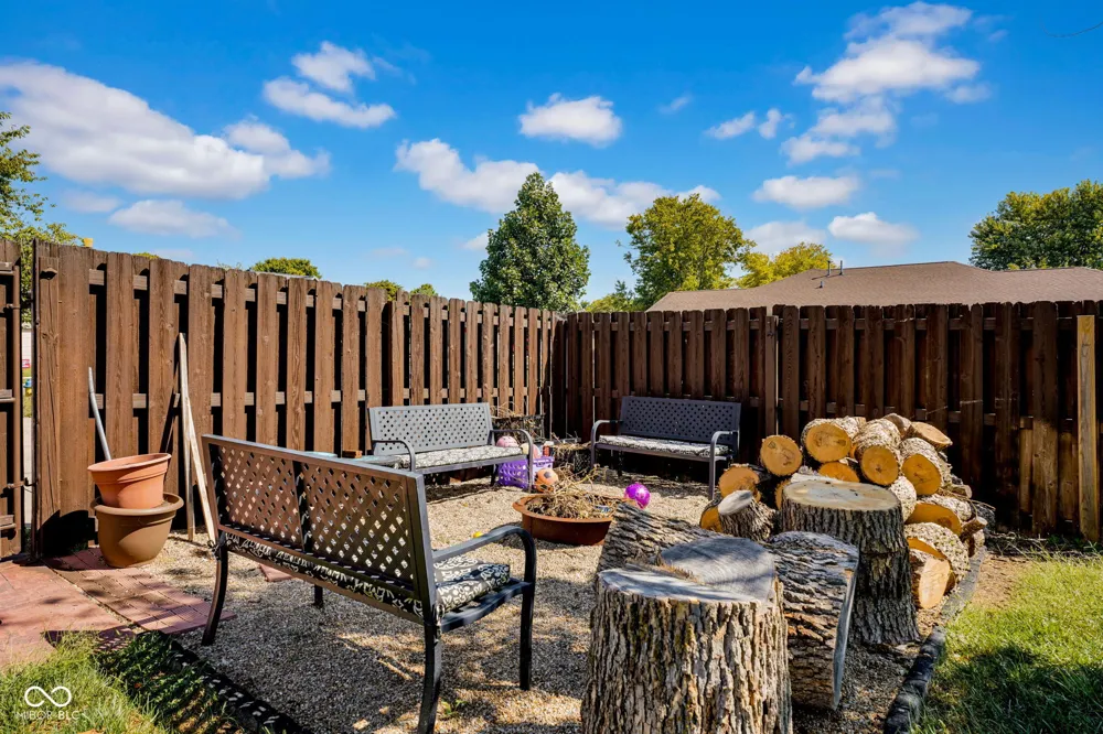 2251 Reston Lane Columbus, IN 47203