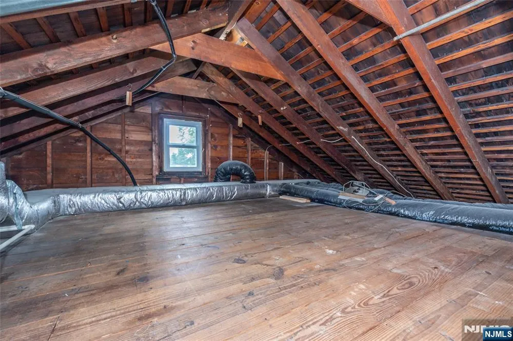 33 Waverly Terrace Bloomfield, NJ 07003