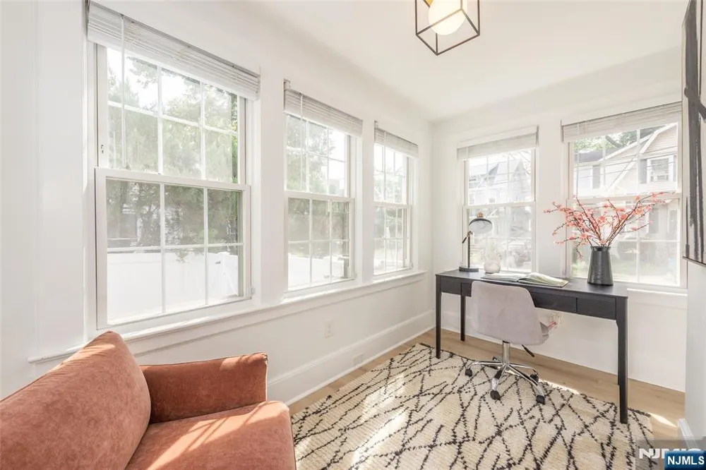 33 Waverly Terrace Bloomfield, NJ 07003