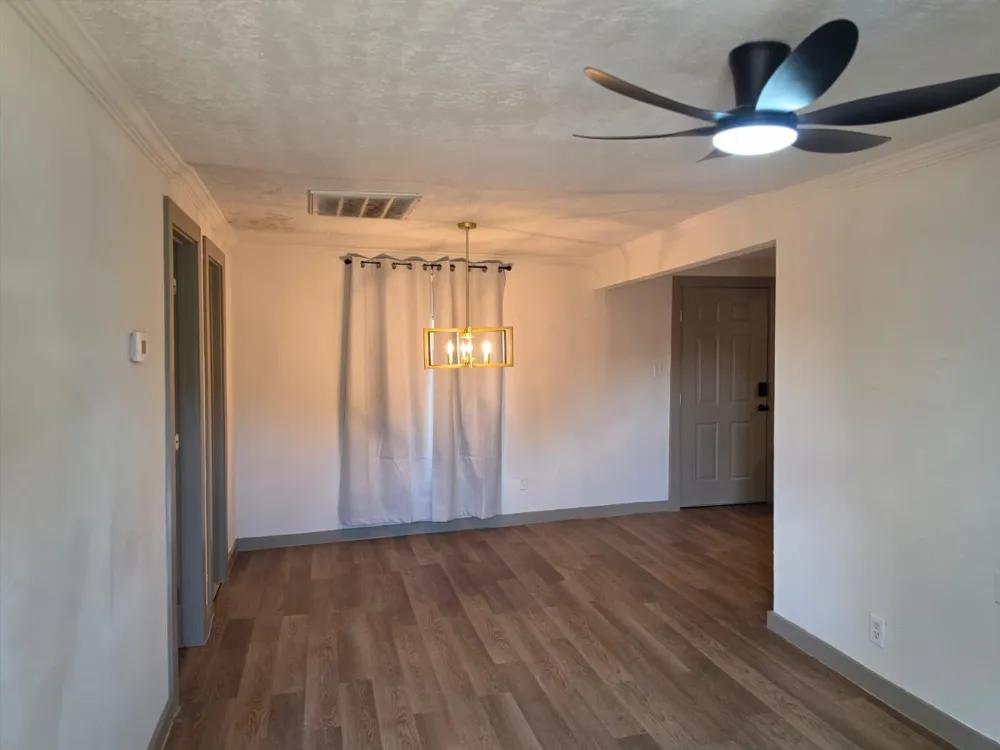 10115 Sand Springs Ave Dallas, TX 75227
