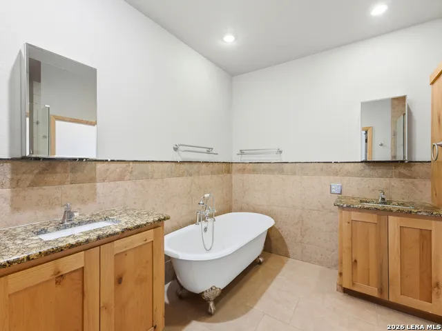 1252 Merlot New Braunfels, TX 78132