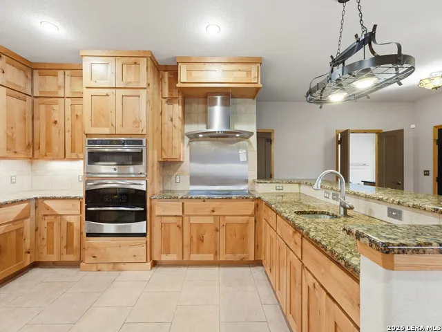 1252 Merlot New Braunfels, TX 78132