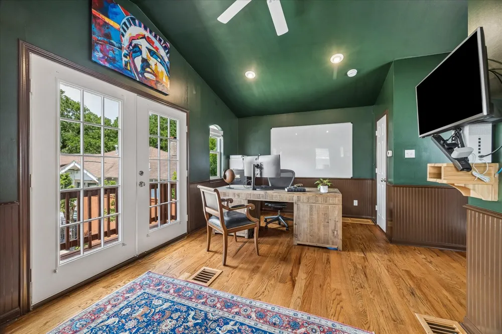 618 Bayland Avenue Houston, TX 77009