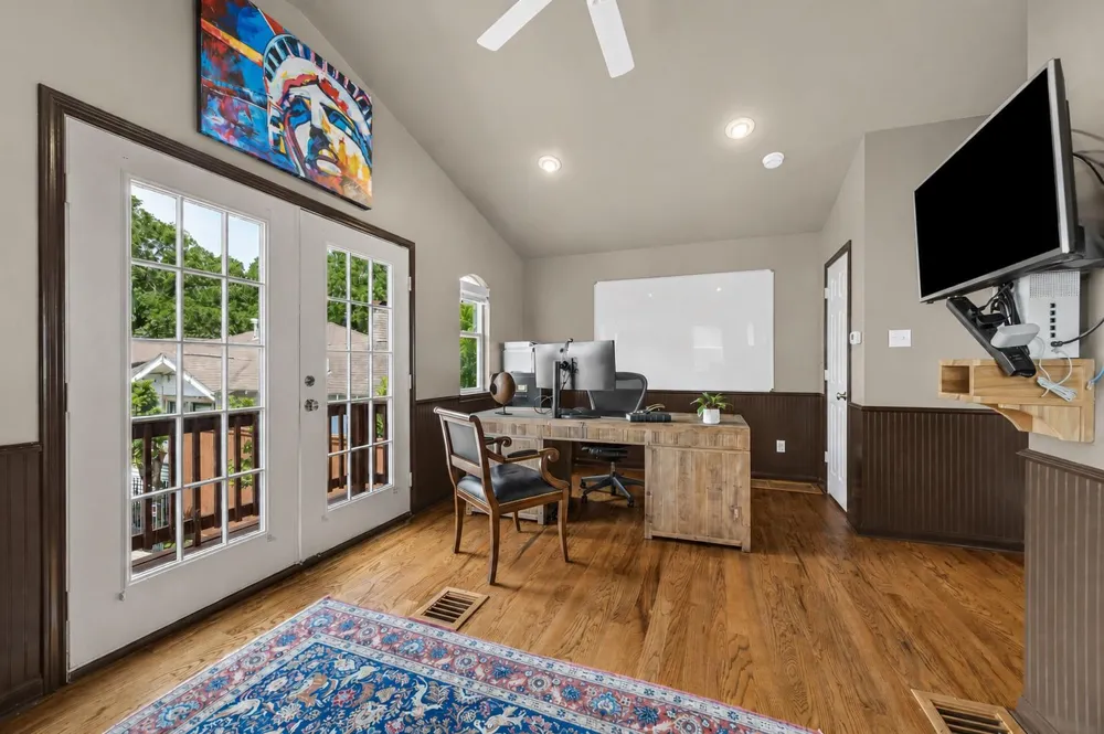 618 Bayland Avenue Houston, TX 77009
