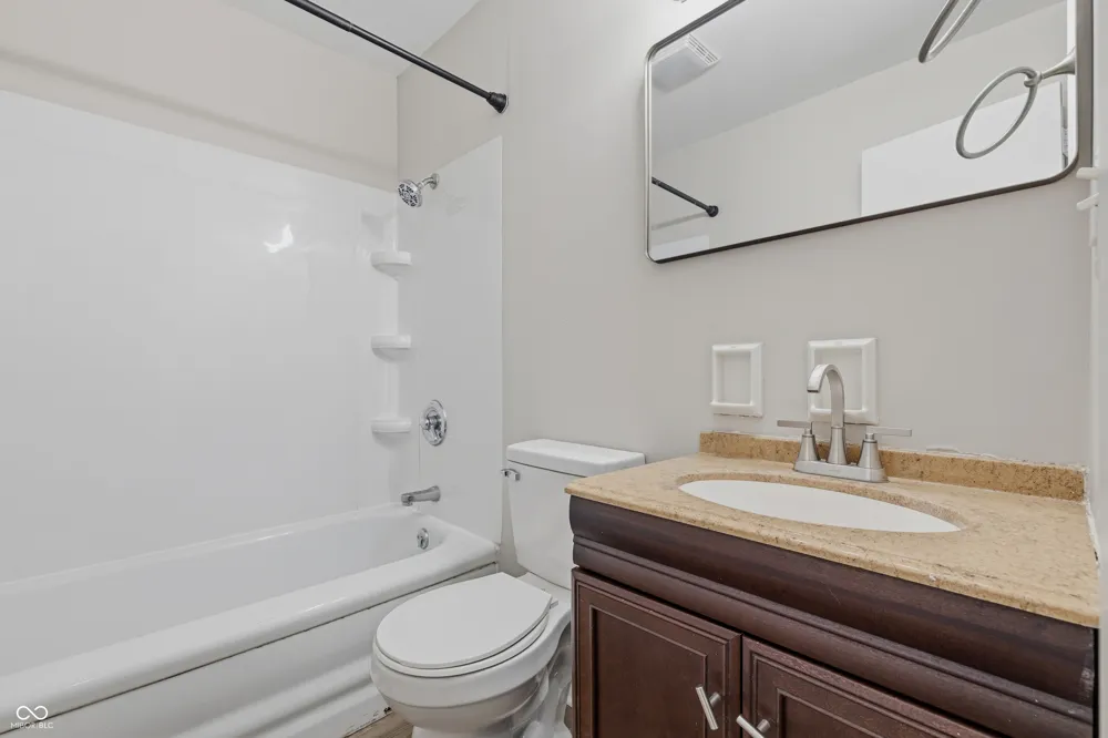 3653 Mitchner Avenue Indianapolis, IN 46226