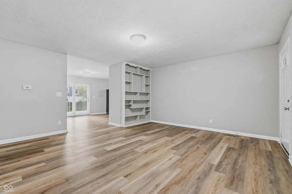 3653 Mitchner Avenue Indianapolis, IN 46226