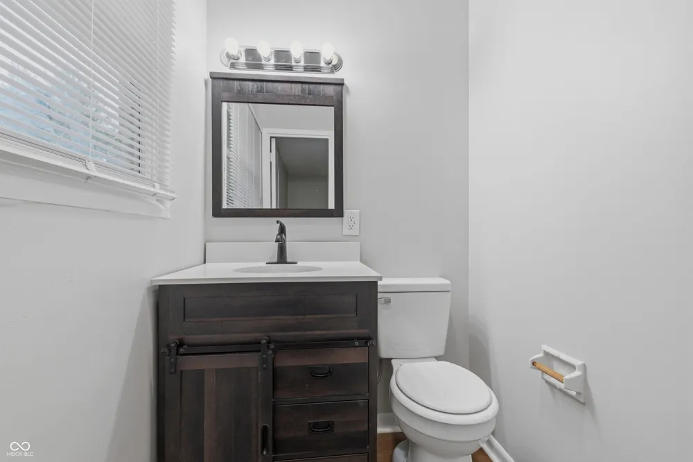 3653 Mitchner Avenue Indianapolis, IN 46226