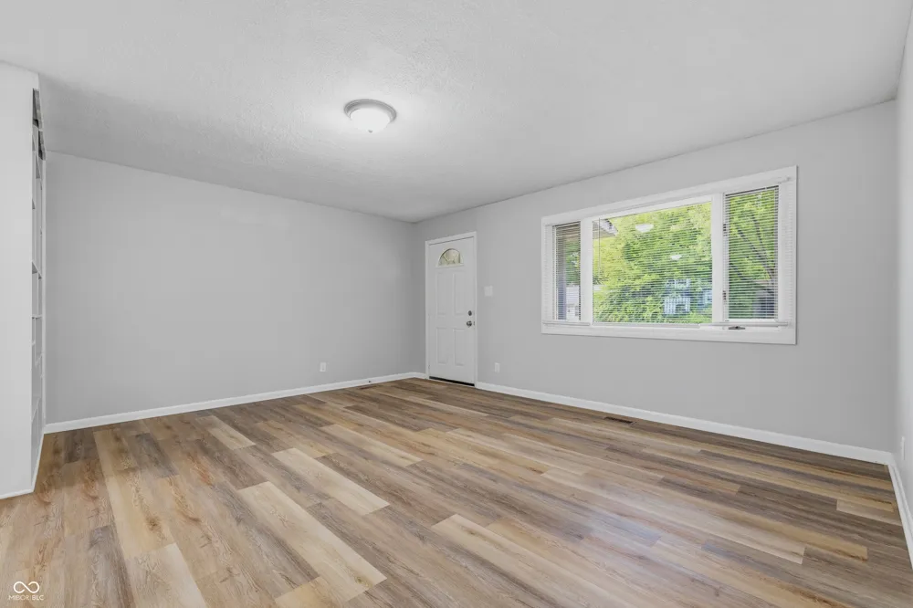 3653 Mitchner Avenue Indianapolis, IN 46226
