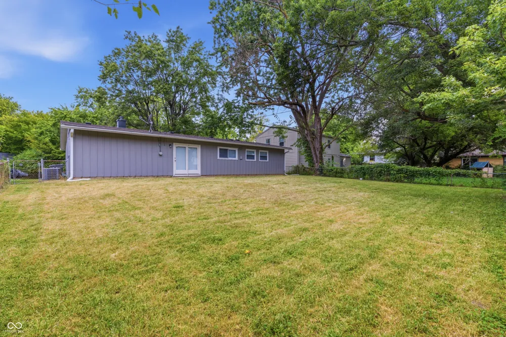 3653 Mitchner Avenue Indianapolis, IN 46226