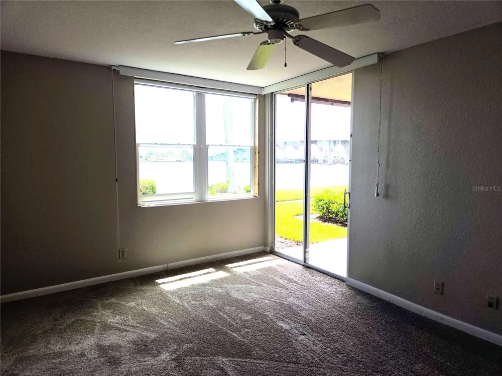 5801 BAHIA DEL MAR CIRCLE #113 St Petersburg, FL 33715