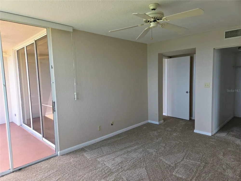 5801 BAHIA DEL MAR CIRCLE #113 St Petersburg, FL 33715