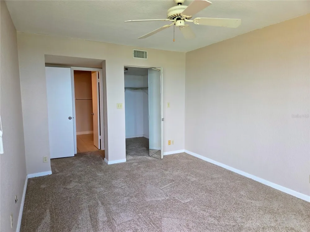 5801 BAHIA DEL MAR CIRCLE #113 St Petersburg, FL 33715