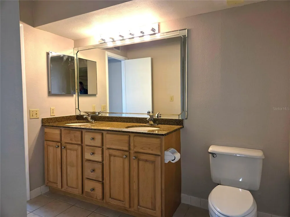 5801 BAHIA DEL MAR CIRCLE #113 St Petersburg, FL 33715