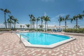 5801 BAHIA DEL MAR CIRCLE #113 St Petersburg, FL 33715