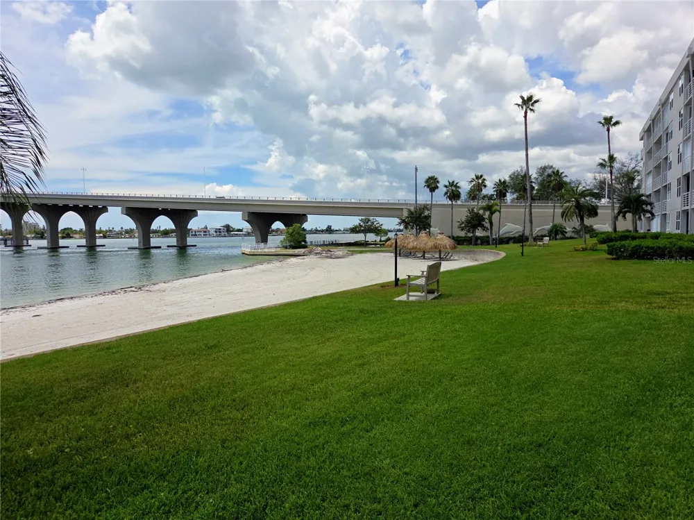 5801 BAHIA DEL MAR CIRCLE #113 St Petersburg, FL 33715