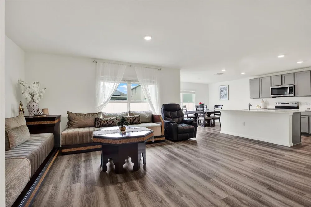 4430 SAND DOLLAR WAY Zephyrhills, FL 33541