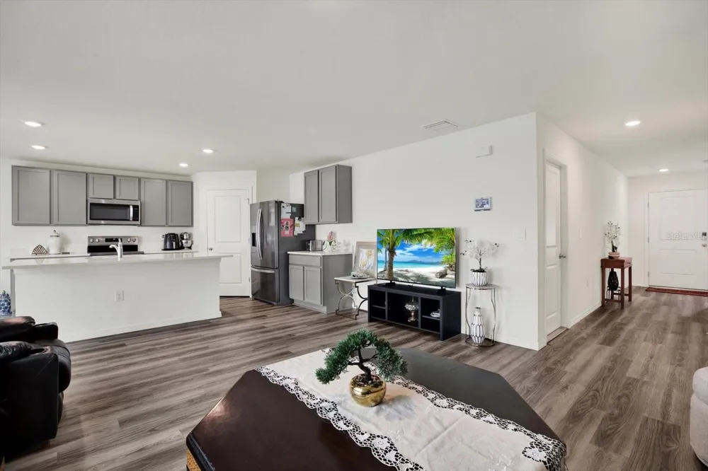 4430 SAND DOLLAR WAY Zephyrhills, FL 33541