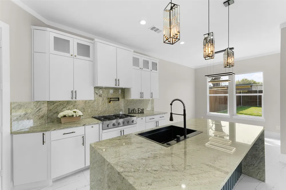 707 Buckalew Street Dallas, TX 75208