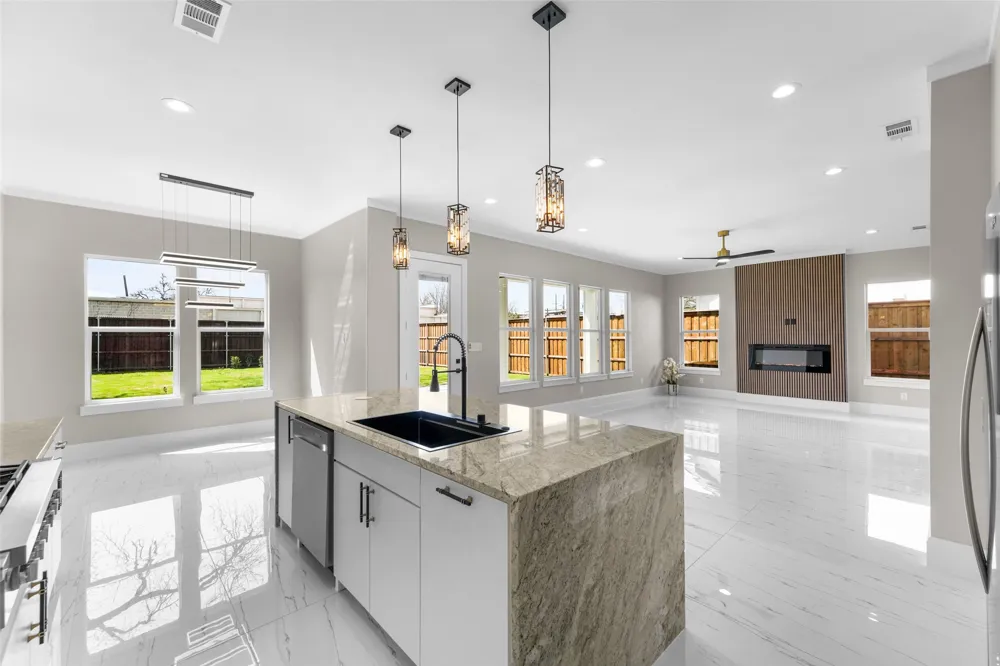 707 Buckalew Street Dallas, TX 75208