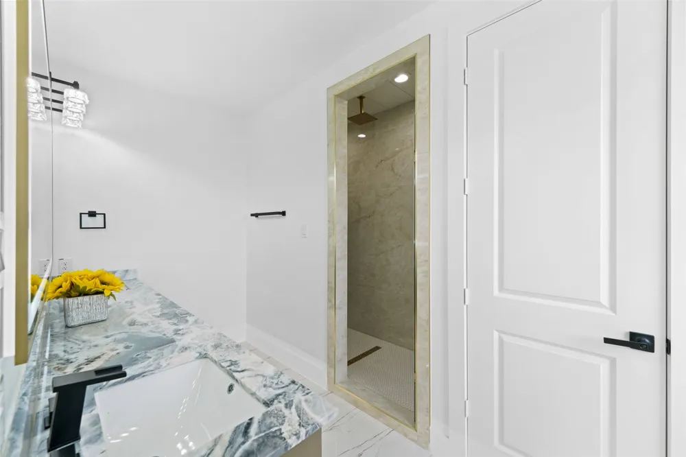 707 Buckalew Street Dallas, TX 75208