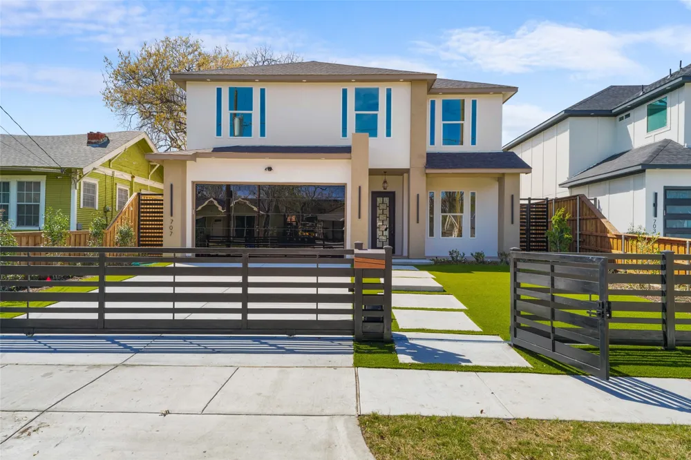 707 Buckalew Street Dallas, TX 75208