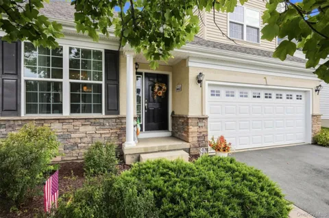 6 Cyprus Drive