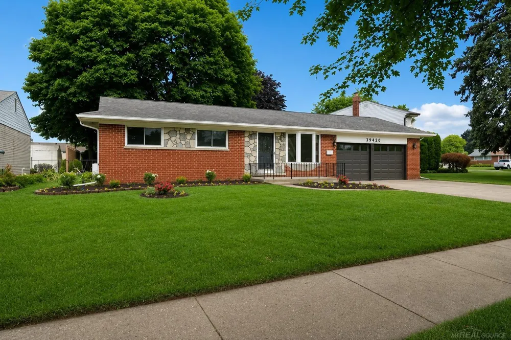 39420 millington Drive Sterling Heights City, MI 48313