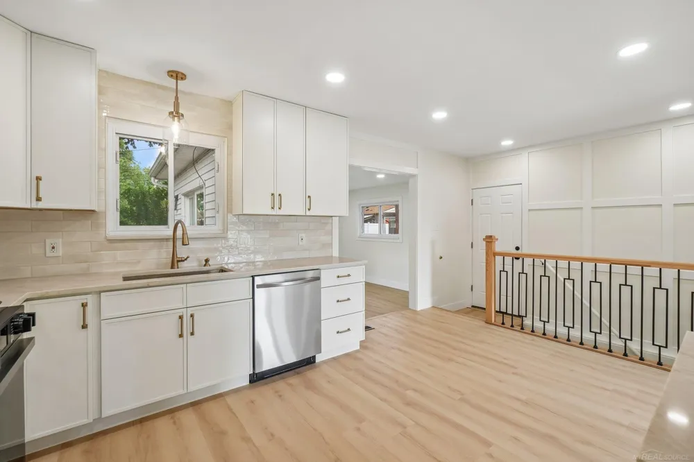 39420 millington Drive Sterling Heights City, MI 48313