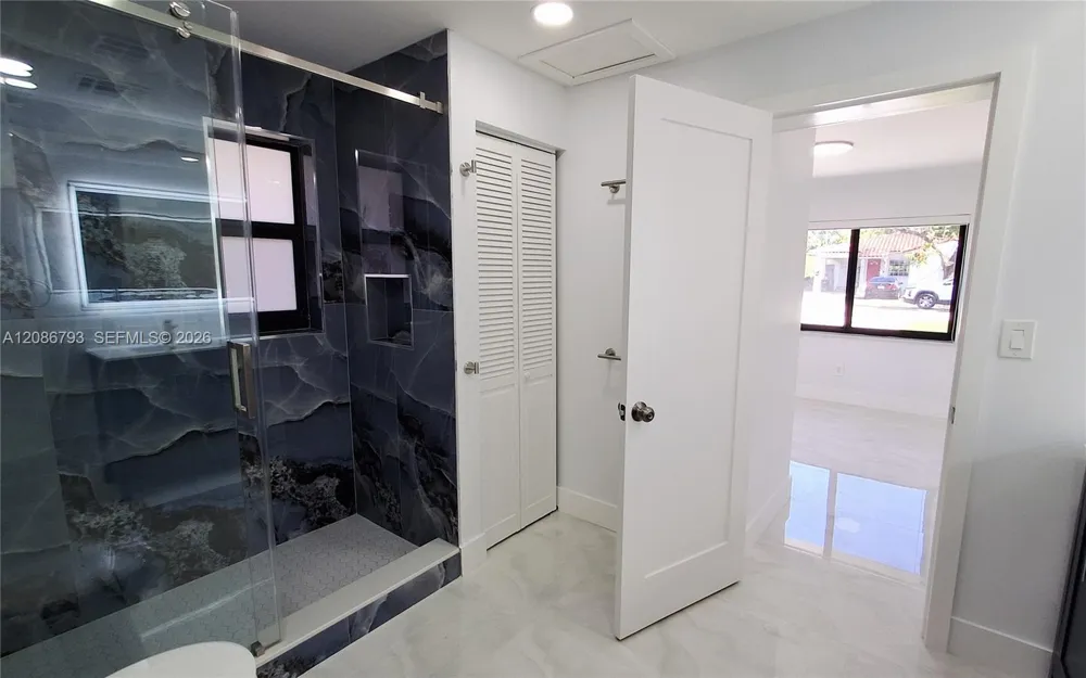 216 Shadow Way Miami Springs, FL 33166