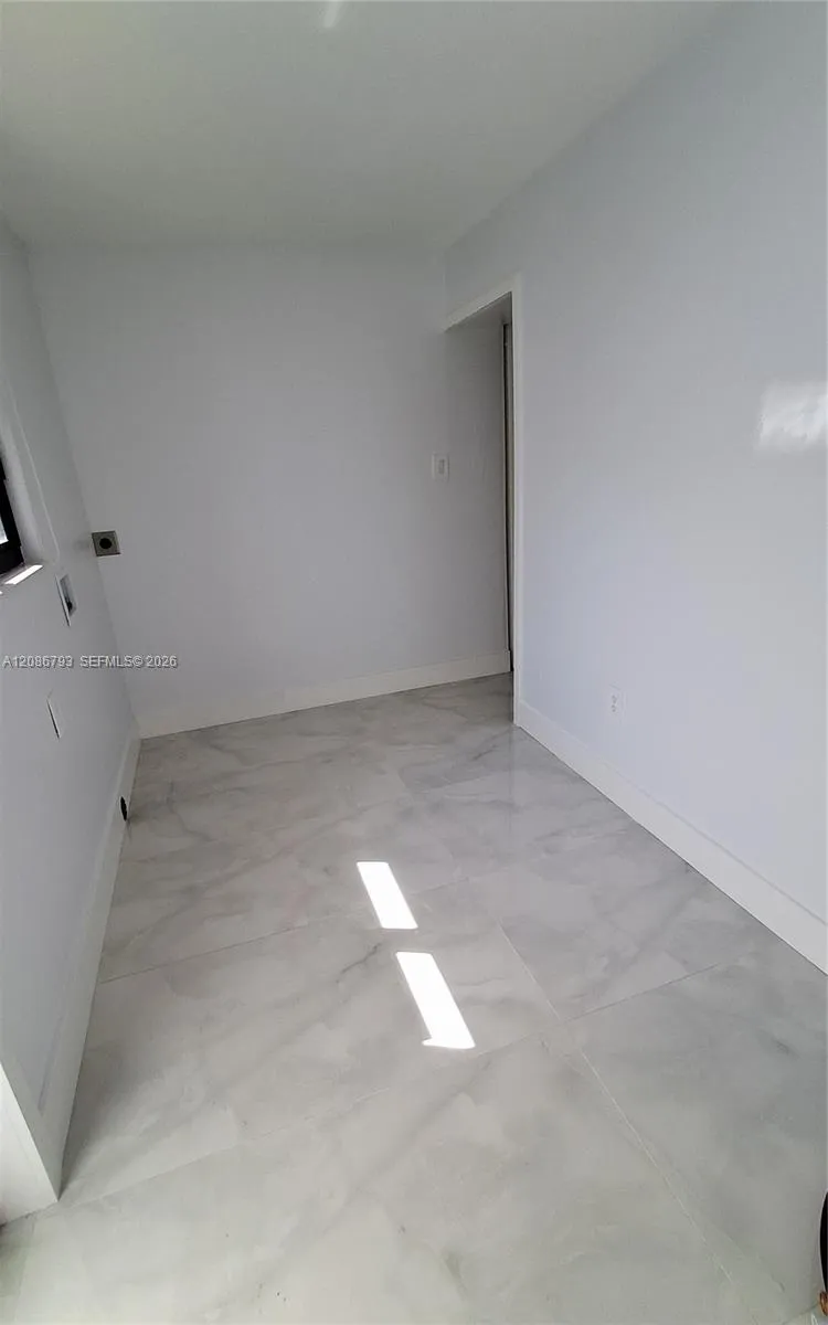 216 Shadow Way Miami Springs, FL 33166