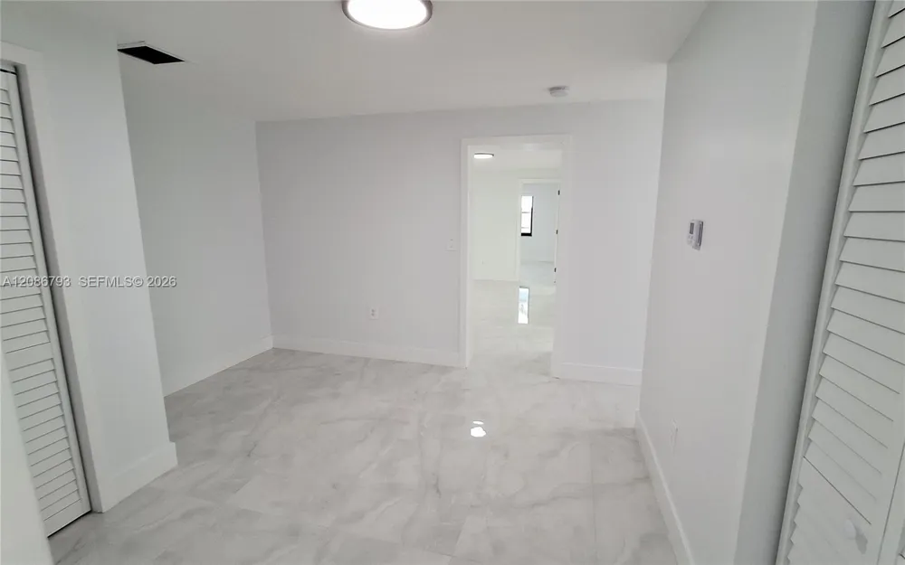 216 Shadow Way Miami Springs, FL 33166