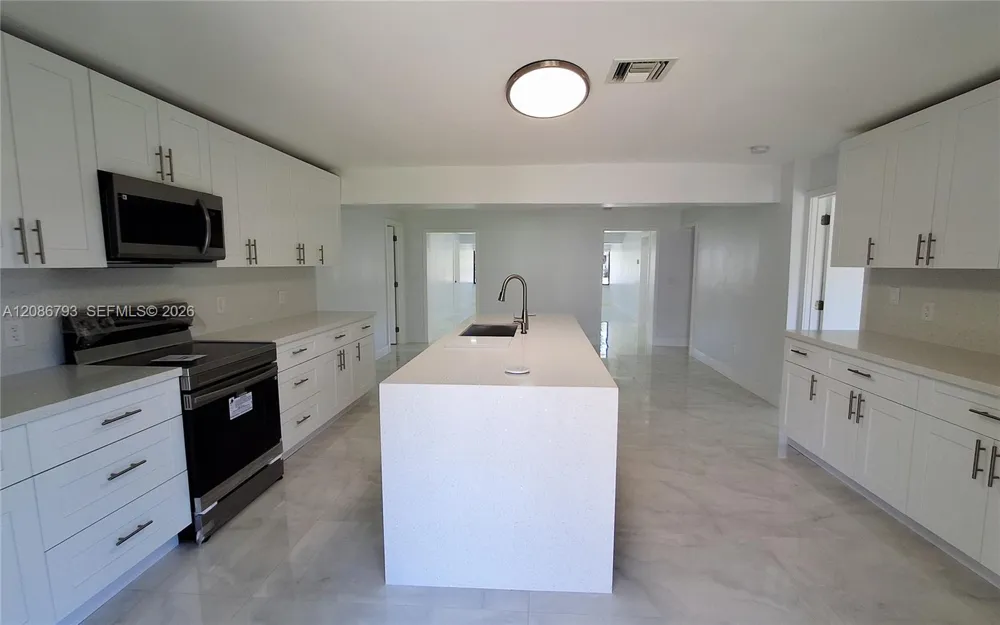 216 Shadow Way Miami Springs, FL 33166