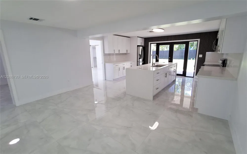 216 Shadow Way Miami Springs, FL 33166