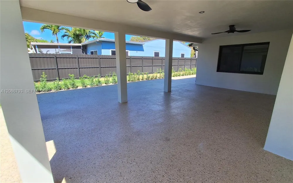 216 Shadow Way Miami Springs, FL 33166
