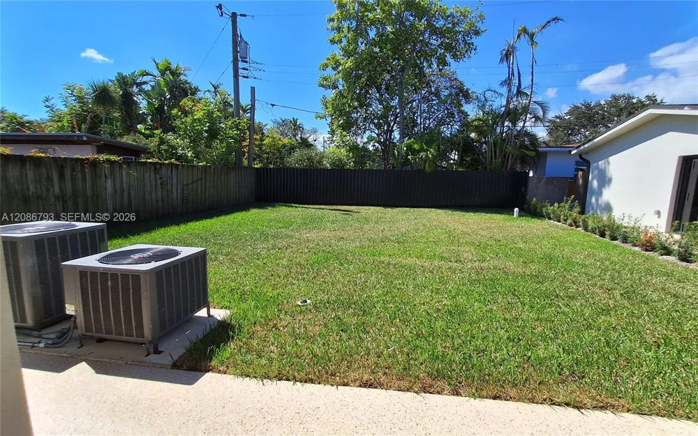 216 Shadow Way Miami Springs, FL 33166