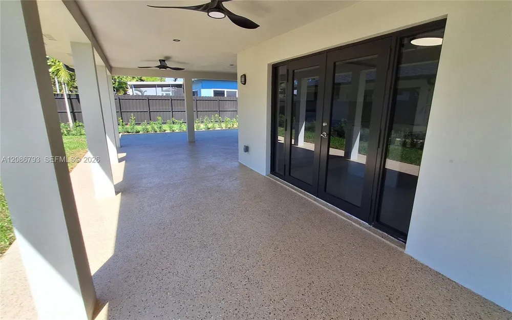 216 Shadow Way Miami Springs, FL 33166