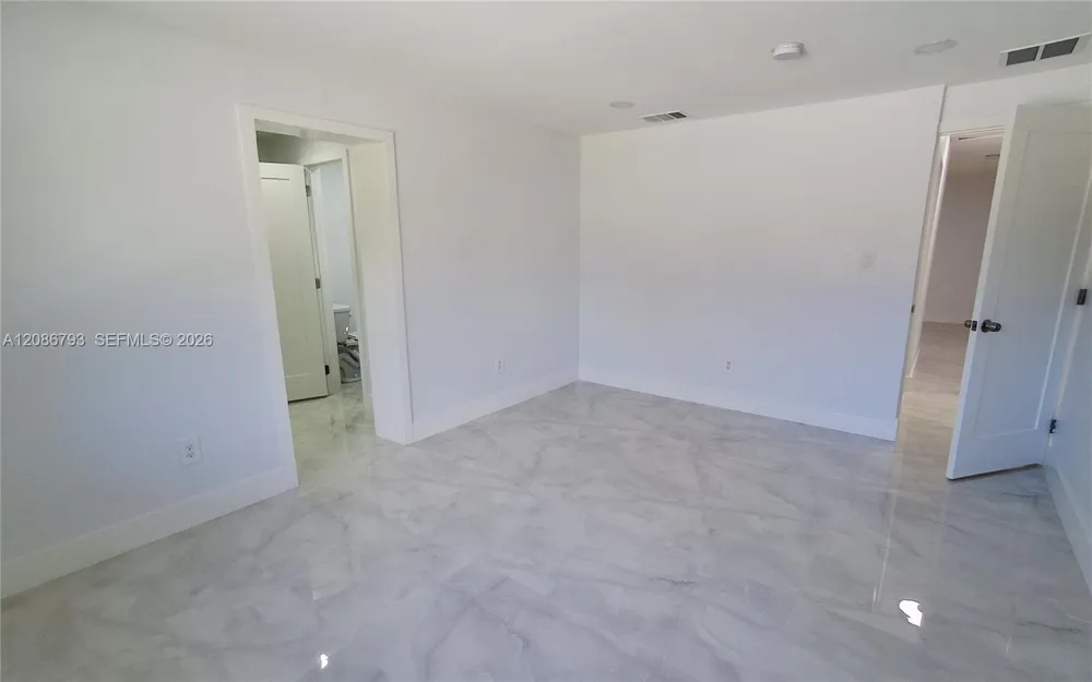 216 Shadow Way Miami Springs, FL 33166