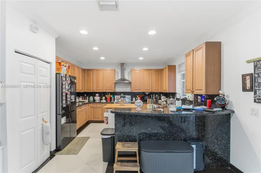 1642 Blue Jay Cir Weston, FL 33327