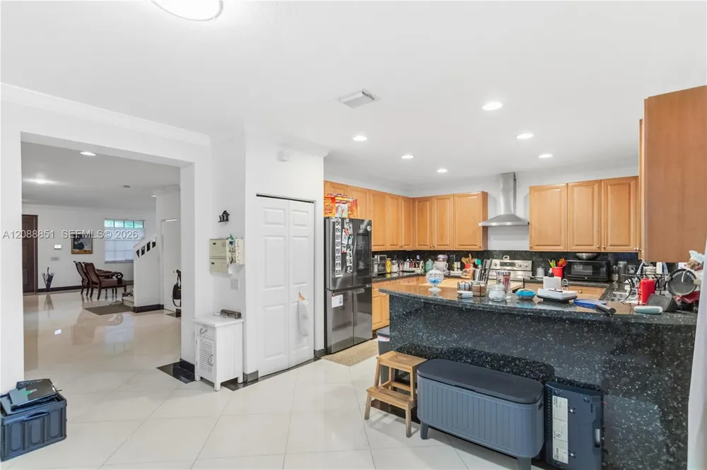 1642 Blue Jay Cir Weston, FL 33327