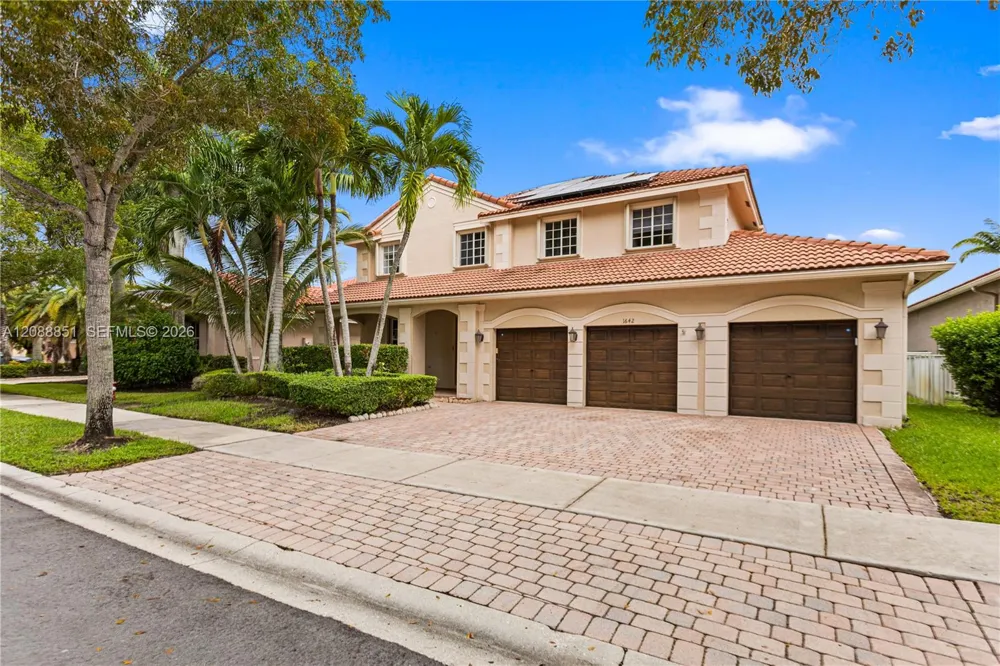 1642 Blue Jay Cir Weston, FL 33327