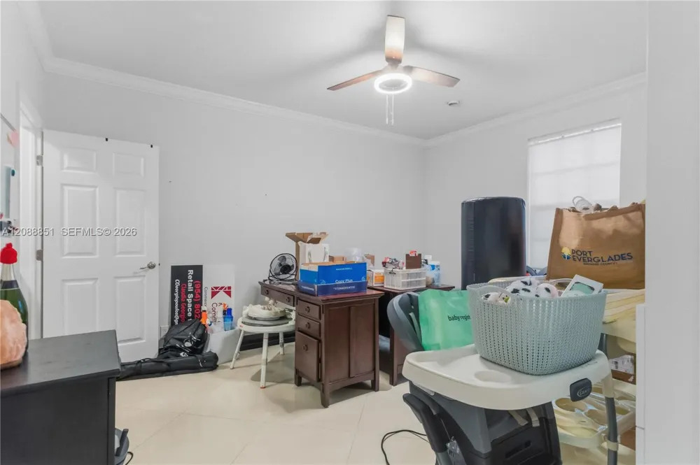 1642 Blue Jay Cir Weston, FL 33327
