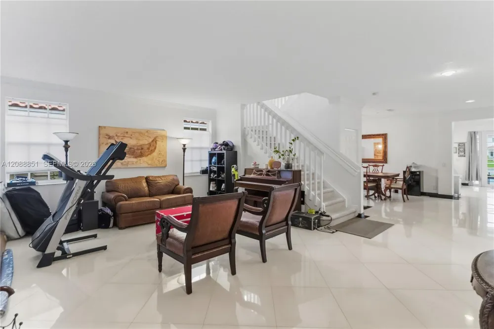 1642 Blue Jay Cir Weston, FL 33327