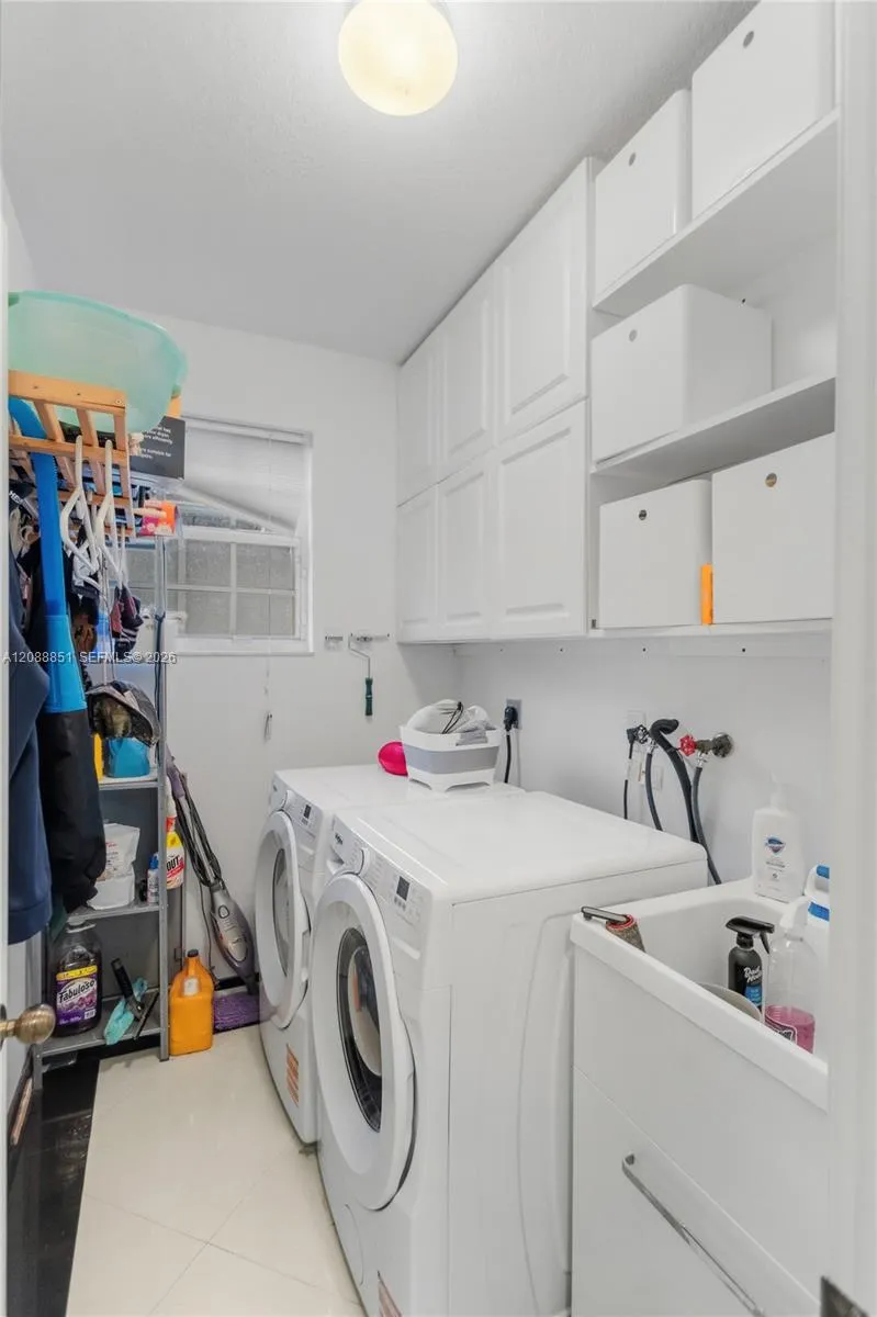 1642 Blue Jay Cir Weston, FL 33327
