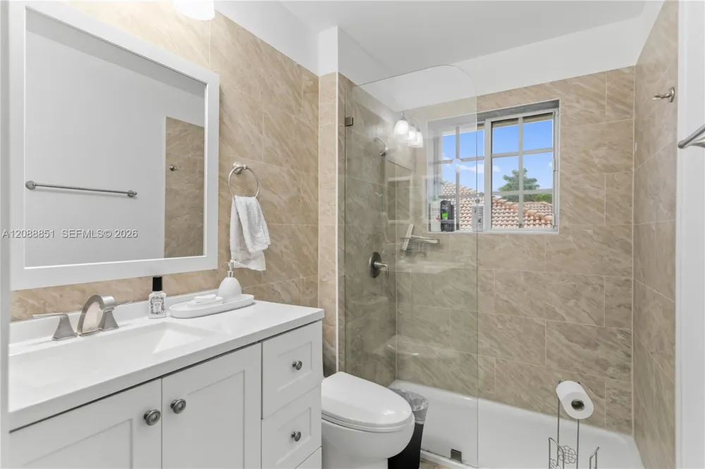 1642 Blue Jay Cir Weston, FL 33327