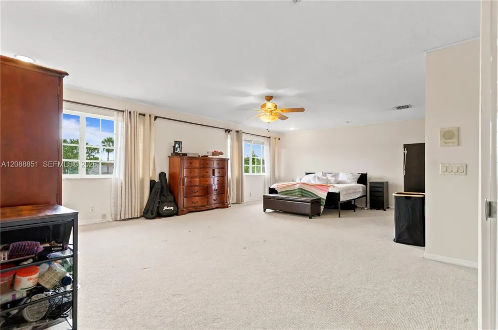 1642 Blue Jay Cir Weston, FL 33327
