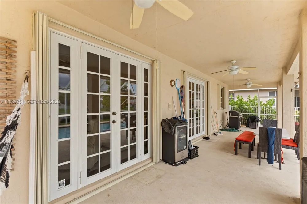 1642 Blue Jay Cir Weston, FL 33327