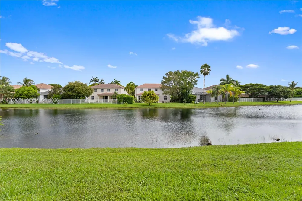 1642 Blue Jay Cir Weston, FL 33327