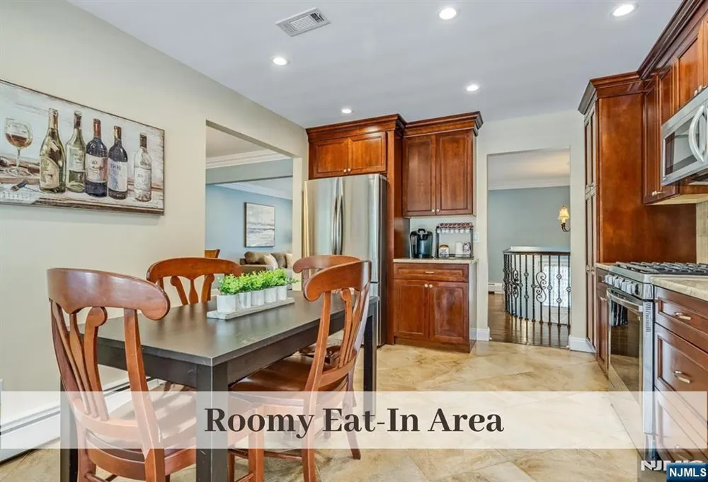 11 Stone Ridge Lane Ho-Ho-Kus, NJ 07423